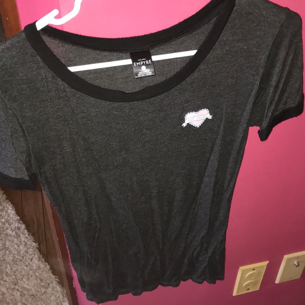 black graphic tee